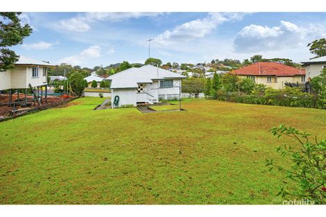 Property photo of 40 Turquoise Street Holland Park QLD 4121