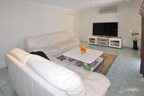 Property photo of 9 Edgewater Circuit Cairnlea VIC 3023