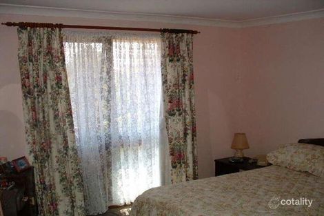 Property photo of 10 Stirling Place Glenfield NSW 2167