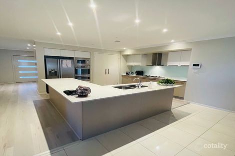 Property photo of 41 Basilica Vista Mernda VIC 3754