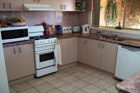 Property photo of 2/54 Kingfisher Drive West Wodonga VIC 3690