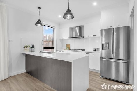Property photo of 11 Travertine Grove Gables NSW 2765