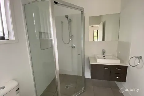 Property photo of 52 Essington Mews Leichhardt QLD 4305