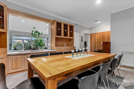 Property photo of 42 Southern Road Heidelberg Heights VIC 3081