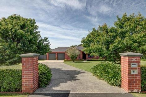 20 Clarke St, Koroit, VIC 3282