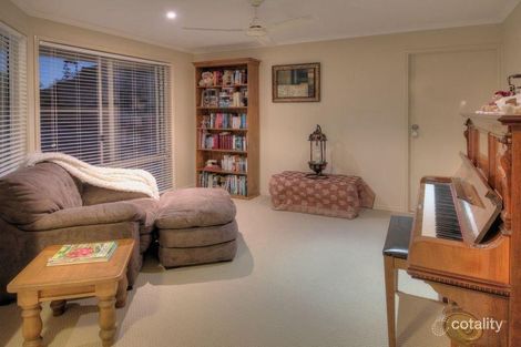 Property photo of 37 Gilberton Crescent Forest Lake QLD 4078