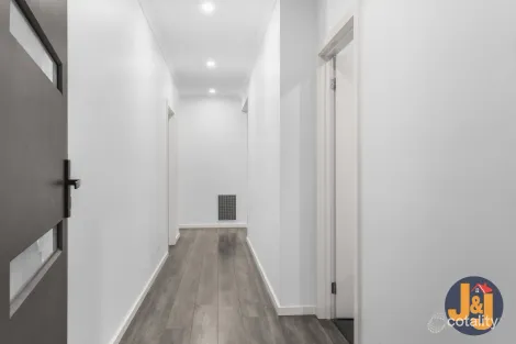 Property photo of 25 Splendid Road Donnybrook VIC 3064