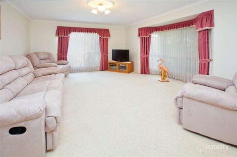 Property photo of 8 Kiandra Close Wishart QLD 4122