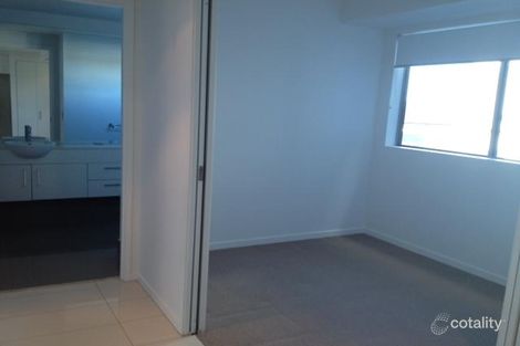 Property photo of 201/3 Compass Drive Biggera Waters QLD 4216