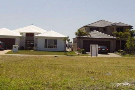 Property photo of 10 Ferrymans Court Helensvale QLD 4212