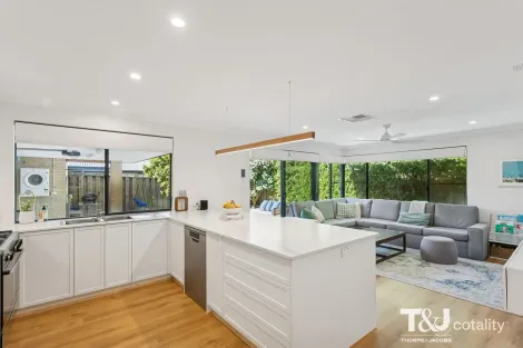 40b Mengler Ave, Claremont, WA 6010