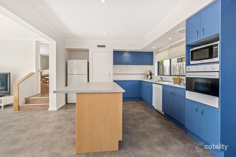 Property photo of 14 Overlea Avenue Rosebud VIC 3939