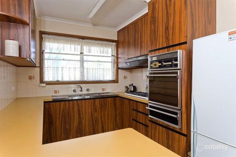 Property photo of 10 Graemar Court Kangaroo Flat VIC 3555
