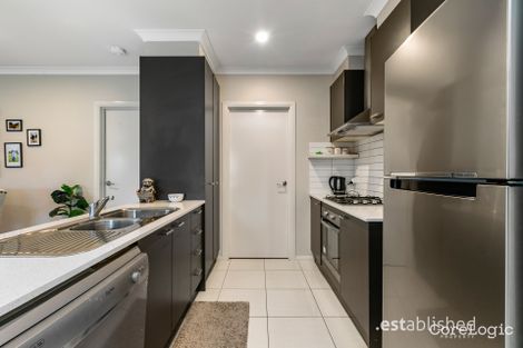 Property photo of 28 Squadron Road Point Cook VIC 3030
