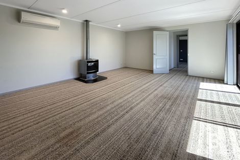 Property photo of 2 Ellerker Avenue Ararat VIC 3377