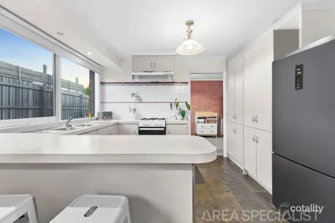 Property photo of 3 Hellenic Court Carrum Downs VIC 3201