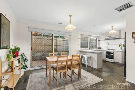 Property photo of 3 Hellenic Court Carrum Downs VIC 3201