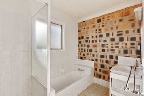 Property photo of 4/240 Spring Street Kearneys Spring QLD 4350