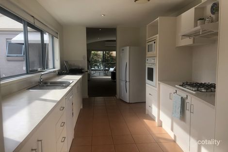 Property photo of 14 Hansen Close Burwood VIC 3125