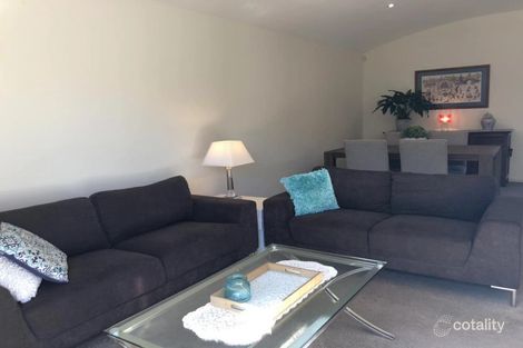 Property photo of 14 Hansen Close Burwood VIC 3125