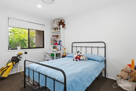 Property photo of 5 Roper Place Kallangur QLD 4503