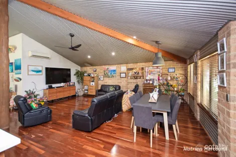 Property photo of 190 Dunkley Circuit Pink Lake WA 6450