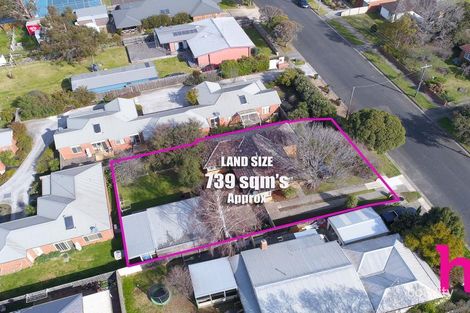 Property photo of 53 Tanner Street Breakwater VIC 3219