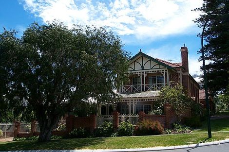 1 Cross St, Swanbourne, WA 6010