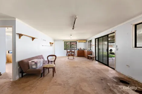 Property photo of 4 Debra Street Centenary Heights QLD 4350