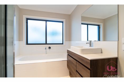 Property photo of 1/2 Russell Street Cranbourne VIC 3977