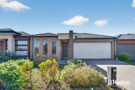 18 FELLOWS ST, WEIR VIEWS, VIC 3338