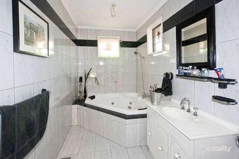Property photo of 4 Thomson Drive Rosanna VIC 3084