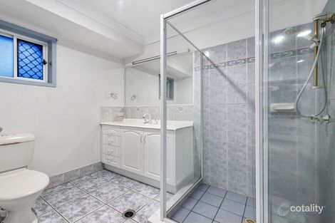Property photo of 16 Cambridge Place Wishart QLD 4122
