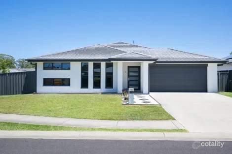 Property photo of 10 Mermaid Drive Sandy Beach NSW 2456