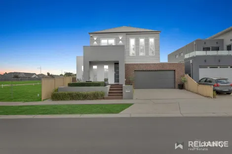 Property photo of 42 Central Parkway Caroline Springs VIC 3023