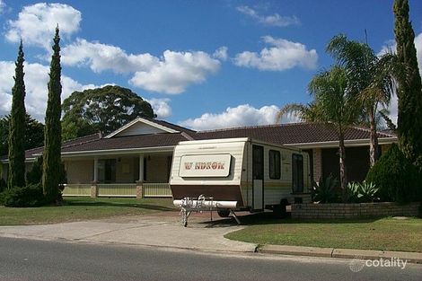 12 Fifth Ave, Shelley, WA 6148