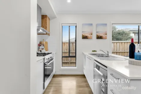 Property photo of 15 Andante Crescent Clyde VIC 3978