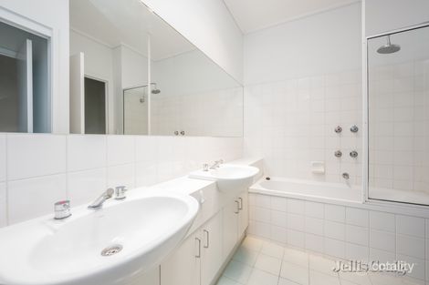 Property photo of 2/1009 Rathdowne Street Carlton North VIC 3054