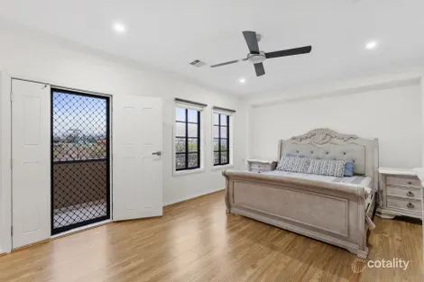 Property photo of 42 Waterlily Drive Epping VIC 3076