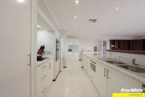 Property photo of 6 Farrawa Close Cannington WA 6107