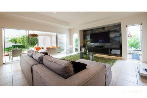 Property photo of 24 Shorehaven Drive Noosaville QLD 4566