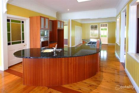 Property photo of 75 Waterloo Esplanade Wynnum QLD 4178