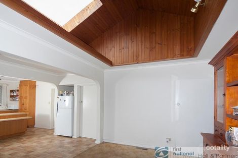 Property photo of 13 Edgewood Road Dandenong VIC 3175
