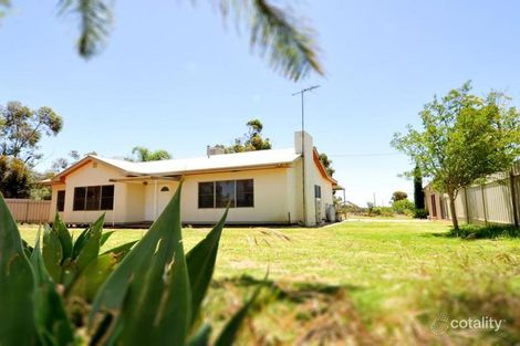 22 Sturt Hwy, Cullulleraine, VIC 3496