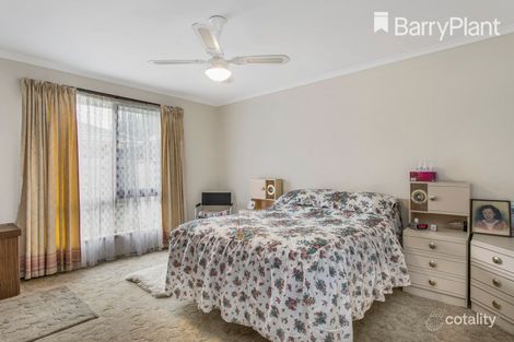 Property photo of 2 Adele Close Narre Warren VIC 3805