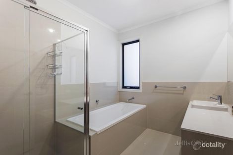 Property photo of 15 Ochre Place Mount Waverley VIC 3149