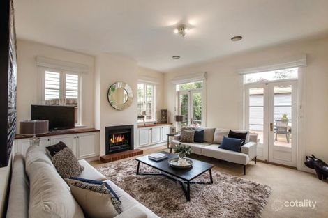 Property photo of 32 Seymour Avenue Armadale VIC 3143