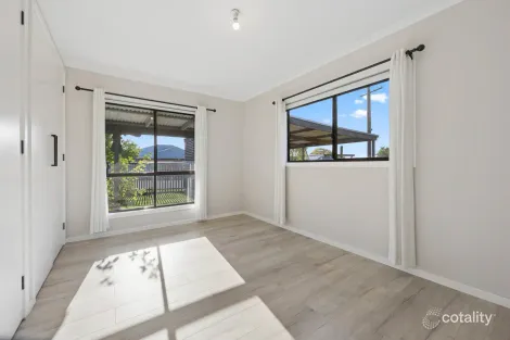 Property photo of 32 Cressy Street Camperdown VIC 3260
