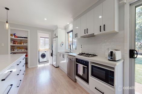 Property photo of 29 Meadowbank Drive Dubbo NSW 2830