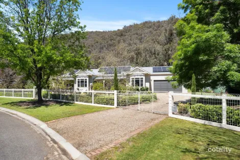 7 Louie Ct, Bright, VIC 3741